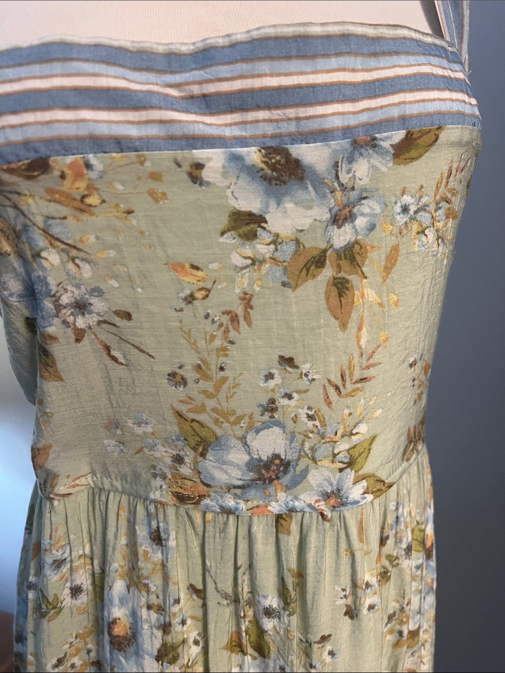 sage floral tiered summer dress - Picture 4 of 4